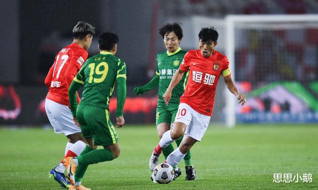 中国足协正式官宣，上海海港遭重创，国足新星四个月内无球可踢(1)