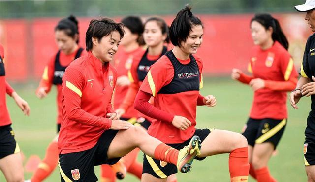 中国女足如此厉害，那现在成绩很差的男足应该学习女足的什么优点(3)