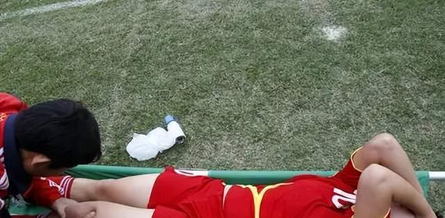昔日天才马晓旭：18岁当选亚洲足球小姐，却连遇伤病，至今单身(7)