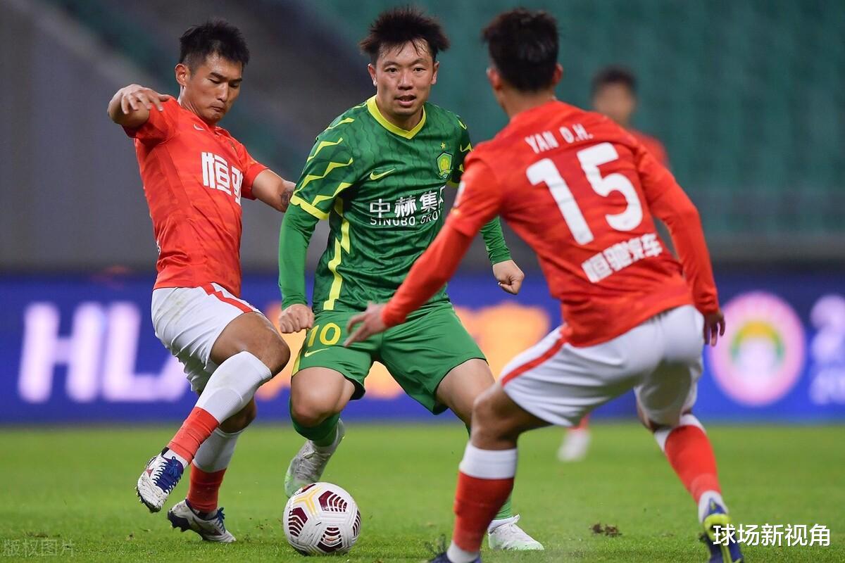 足协做出争议决定，山东泰山北京国安遭打击，上海海港成为大赢家(4)