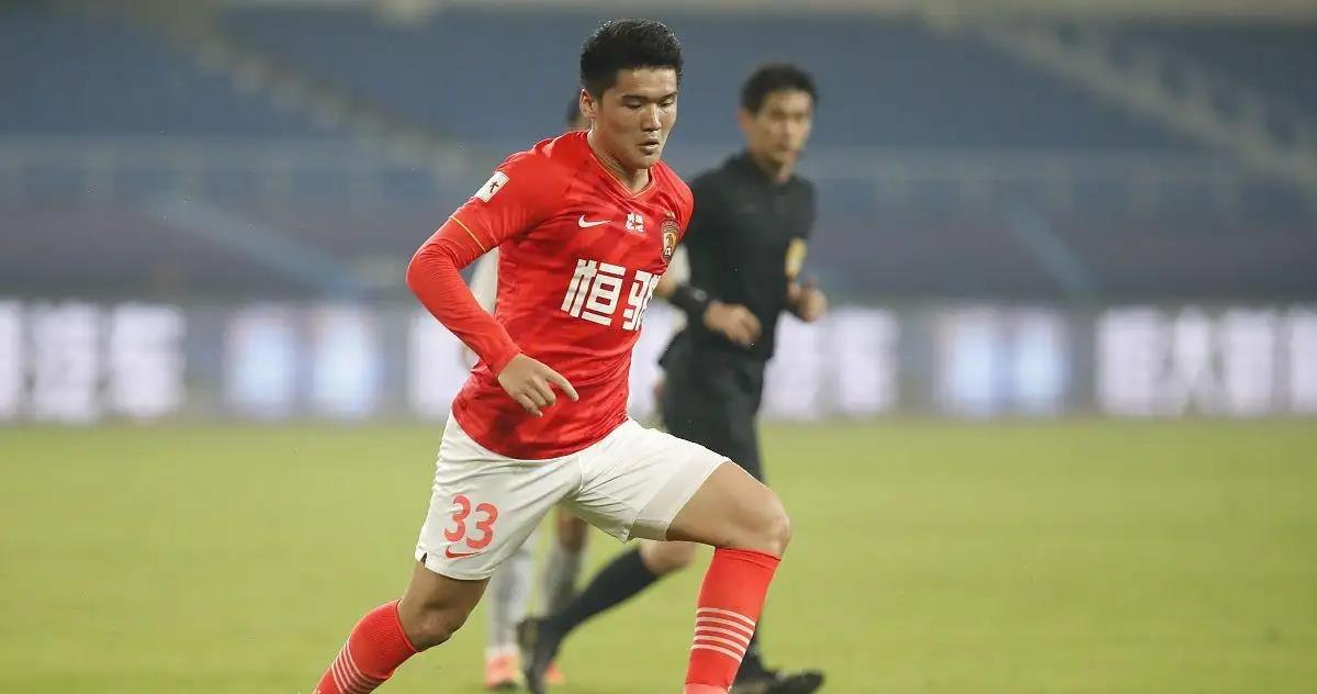 好消息！广州队新赛季保级无忧 未来目标是为中国足球培养人才(4)