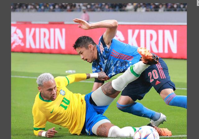 0-1！日本队惜败于FIFA第一 只输一个点球，国足不敢比(3)