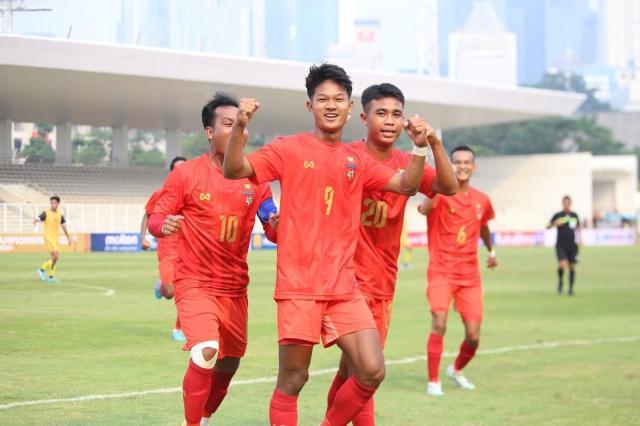 东南亚足坛再掀波澜 泰国越南爆冷老挝首次进决赛(5)