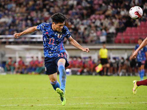 【男足东亚杯】3前锋梅开二度 日本6比0胜中国香港(1)