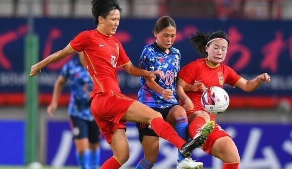 中国足球队6战1负：男足刷新19年奇迹，女足追平世界最佳球员(2)