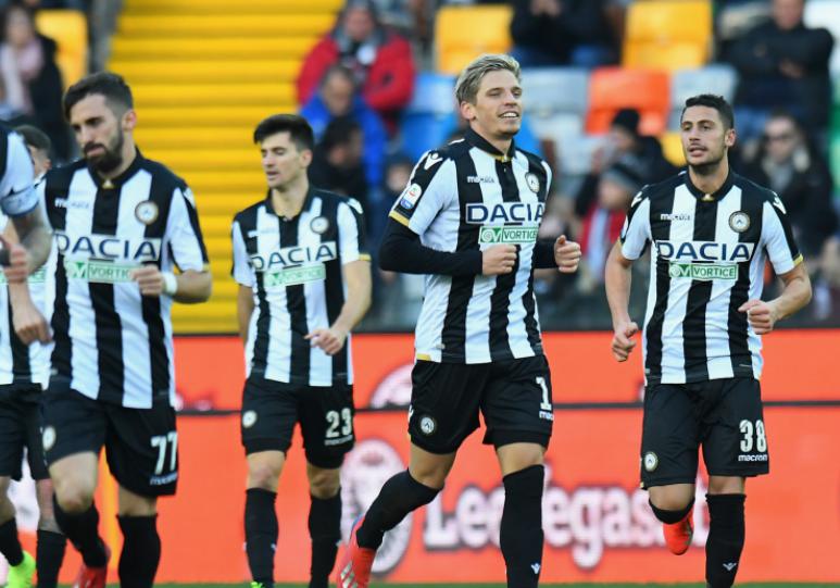 意甲: AC米兰vs乌迪内斯，米兰重新登顶意甲，新赛季志在卫冕(3)
