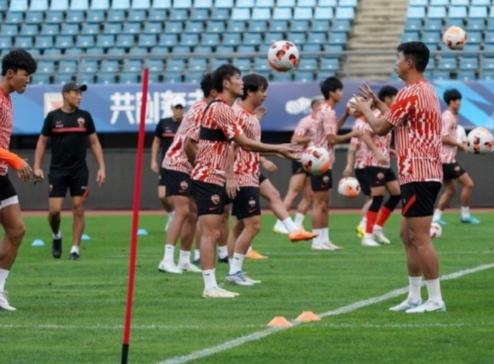 大连2022中超联赛第13轮前瞻，深圳队备战训练(4)