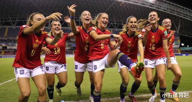 5-0~2-1！西班牙爆冷，四场比赛11粒进球，以不败的目标获得冠军，而中国女足却没有出线(2)