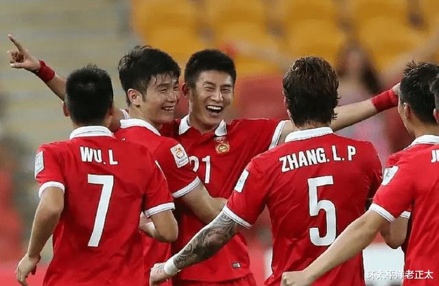 0-1落后还拖延时间！中国足球时隔8年复制奇迹：半个亚洲帮忙出线(5)