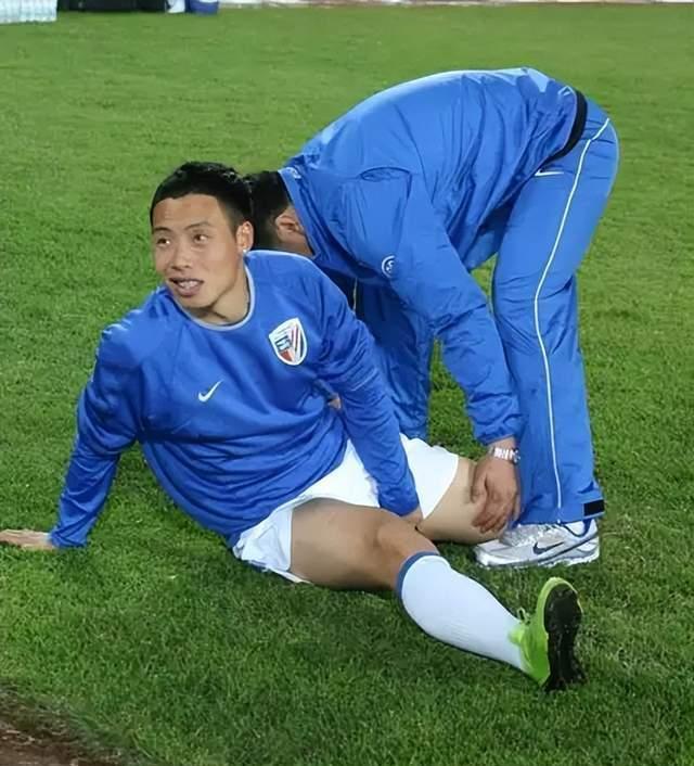 国足天才陈涛：世青赛一战成名，却被俱乐部针对，31岁只能踢中乙(15)