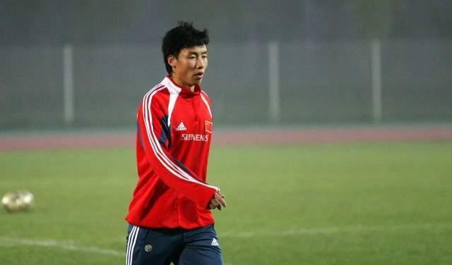 国足天才陈涛：世青赛一战成名，却被俱乐部针对，31岁只能踢中乙(20)
