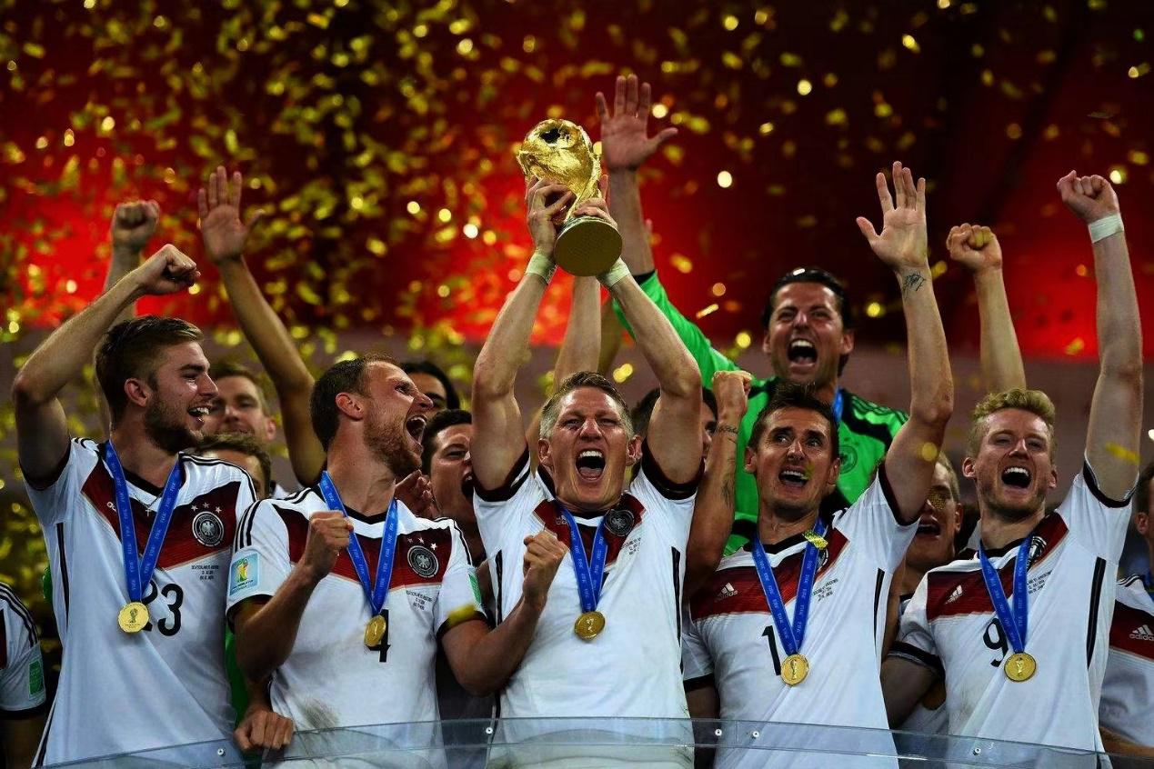 世界杯32强巡礼——德国战车挑战大力神杯，时隔八年能否成功问鼎(2)