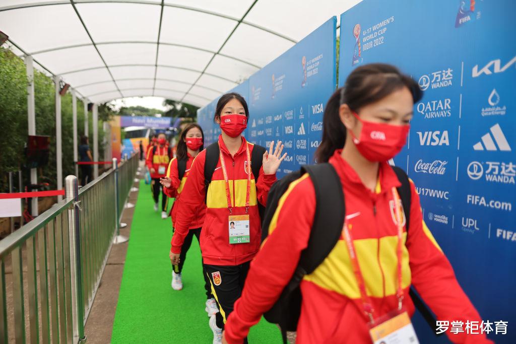 中国女足U17世界杯遭遇黑哨，被吹罚莫须有点球，结局却大快人心(1)