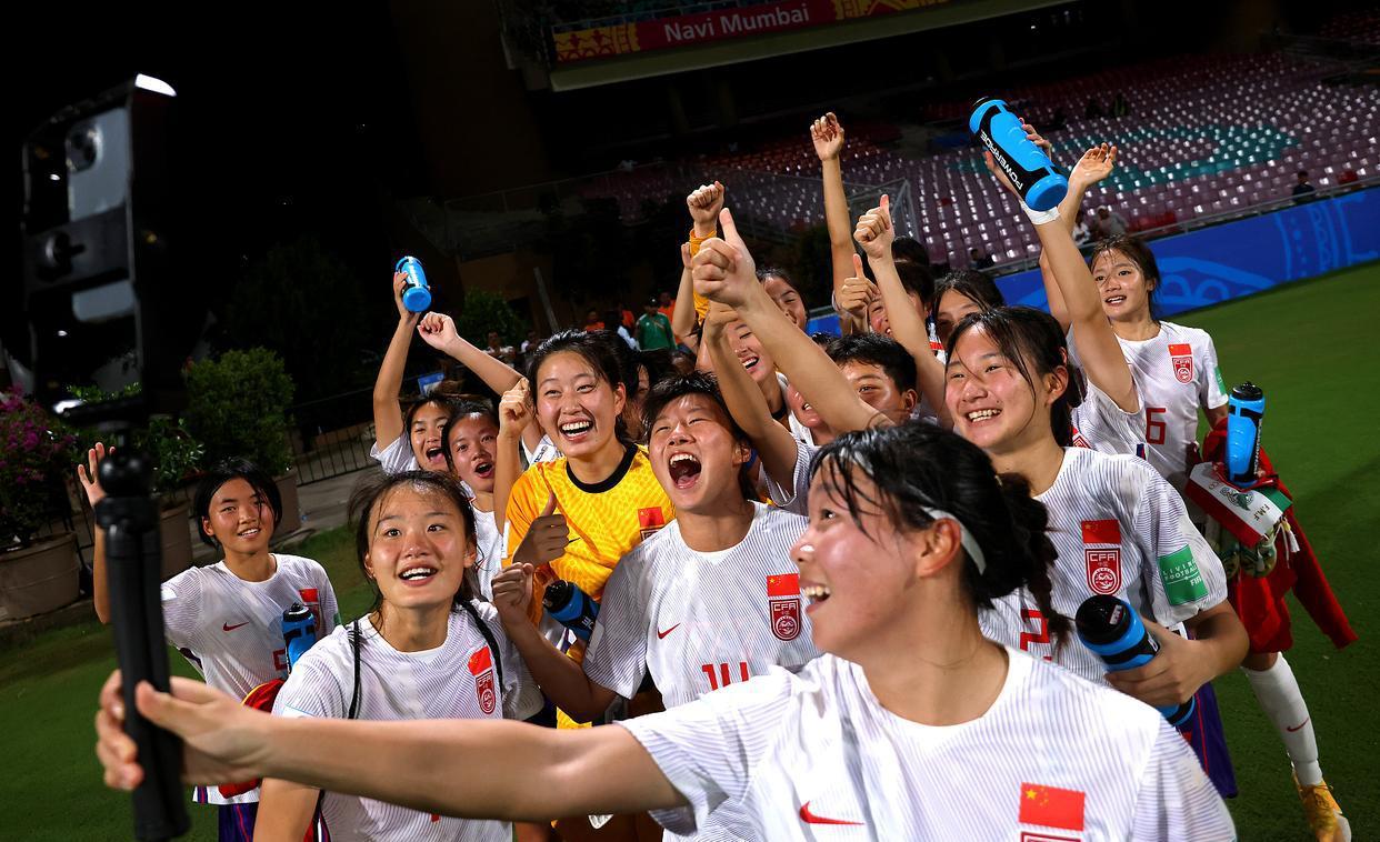 世界杯刺激一夜：中国女足2-1登顶，日本4-0狂胜，卫冕冠军开门红(9)