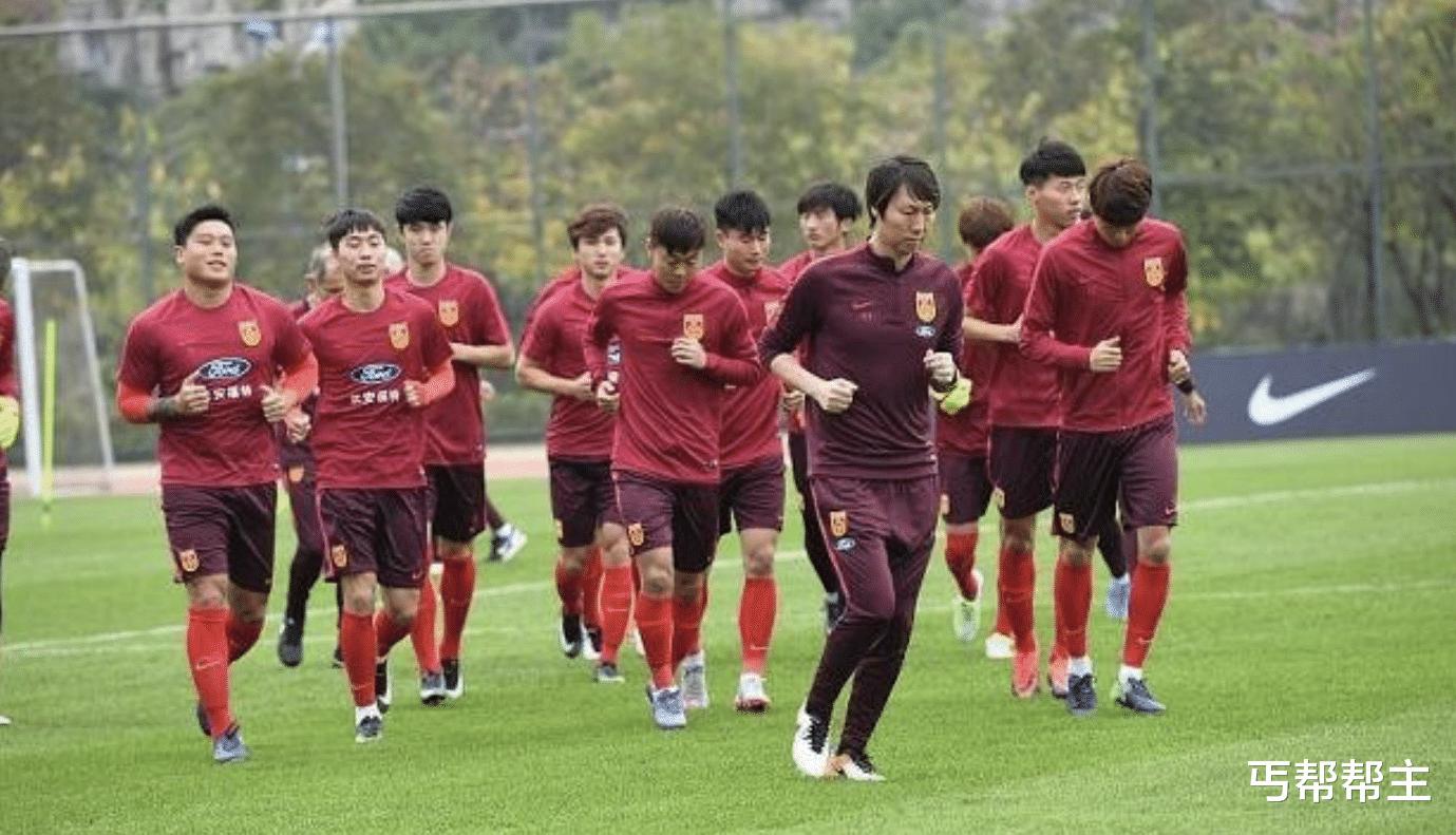 中国足球军团将出征国际赛事，为目标而战(1)