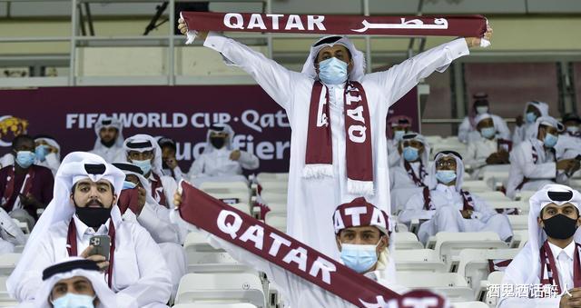 亚洲第4公开抗议卡塔尔世界杯！列出了三大罪状并被球迷们喊出了这样的口号：中国队递补上来(3)