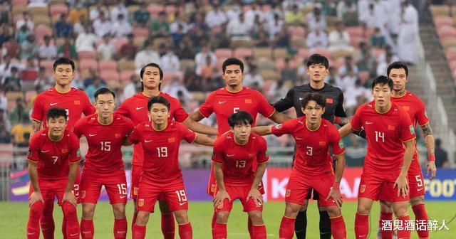 亚洲第4公开抗议卡塔尔世界杯！列出了三大罪状并被球迷们喊出了这样的口号：中国队递补上来(6)