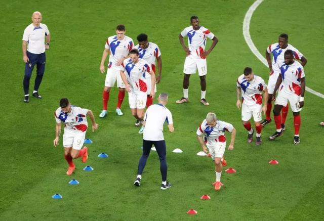 【世界杯】 拉比奥传射 吉鲁反超 法国2比1领先袋鼠(5)