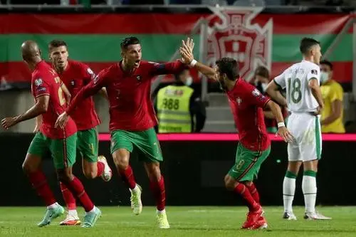 世界杯热身赛-C罗缺席B费梅开二度 葡萄牙4-0完胜尼日利亚(2)