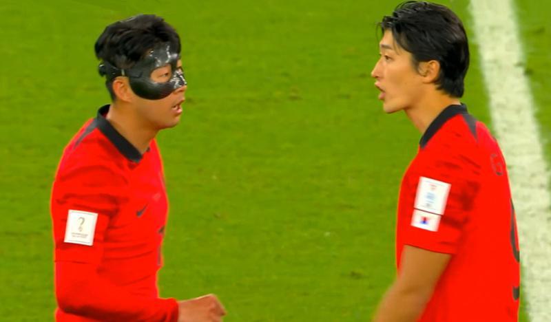 中超球员之世界杯“待遇”：孙准浩被镜头无视，巴索戈“看饮水机”(5)