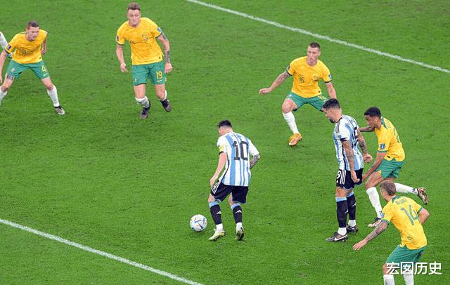阿根廷队门将神奇一扑！他倒地一挡拒绝冷门，劳塔罗浪费3次机会(2)