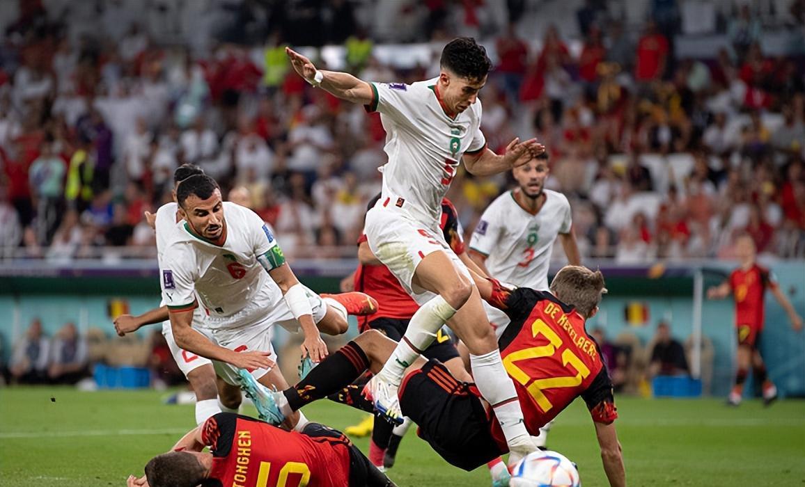 世界杯16强（E-H组）：西班牙的赌博式防守！日本只攻45分钟！(5)