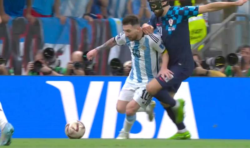 阿根廷3-0战胜克罗地亚，全场比赛克罗地亚没有一次进球机会(5)