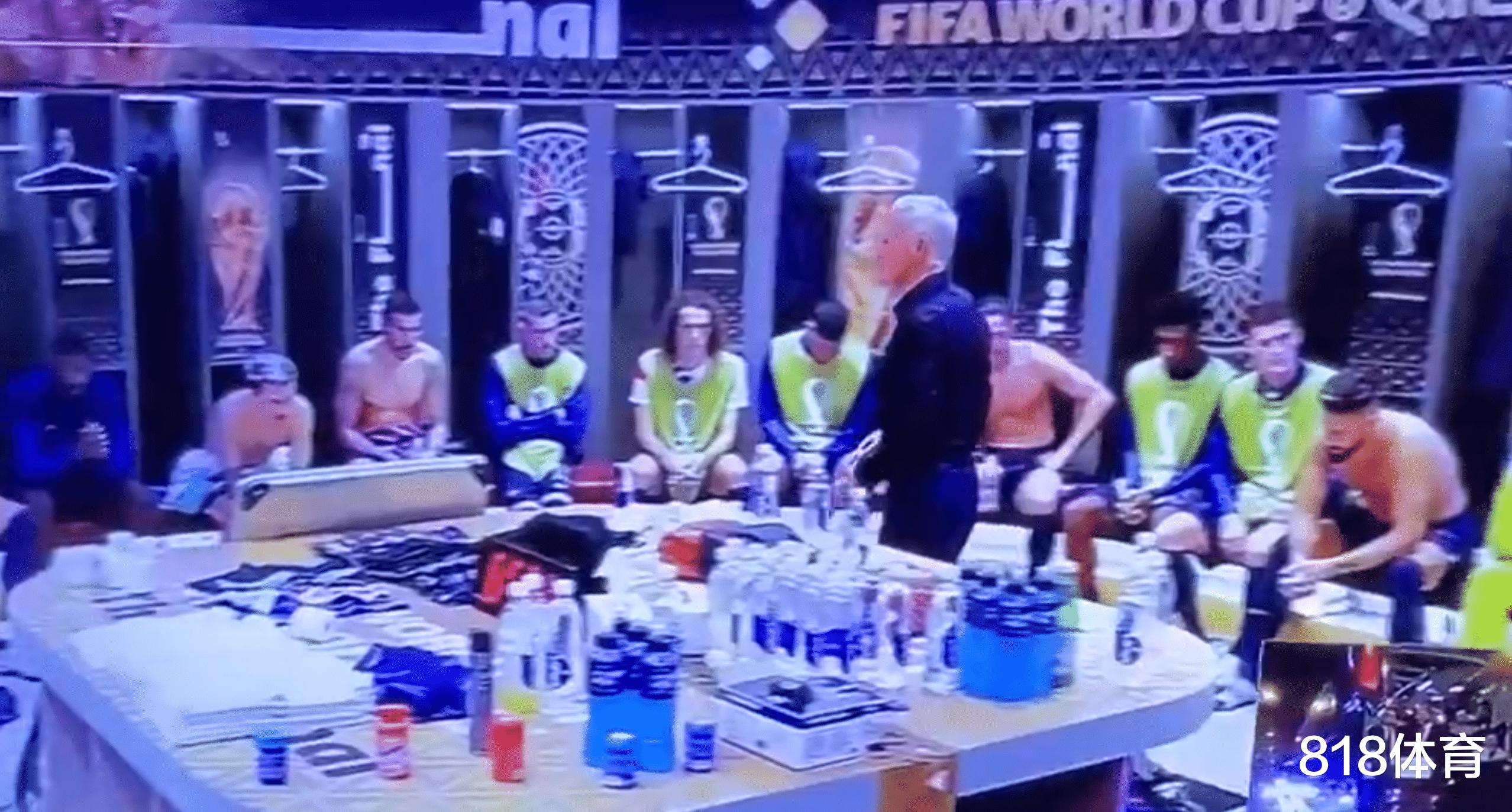 气炸! 上半场0-2德尚更衣室拍桌爆粗: 阿根廷在踢该死的决赛, 我们不是!(3)