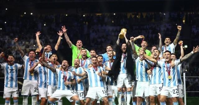 乐极生悲！阿根廷球迷庆祝夺冠意外身亡，年仅22岁(4)