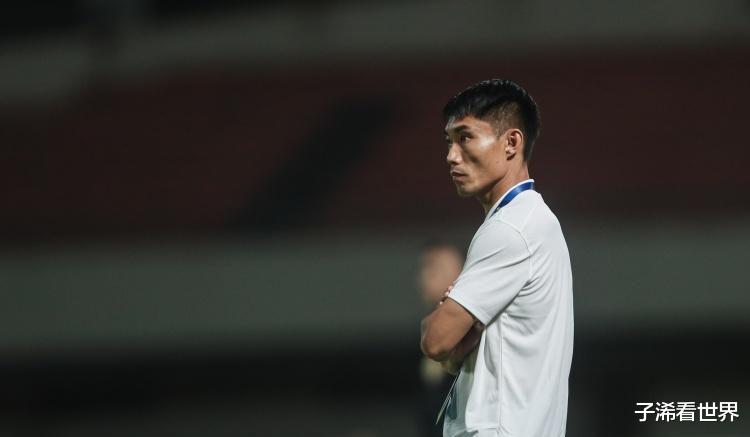 绝了！广东媒体最新报道引爆争议，球迷吐槽：中国足球太可悲了(2)