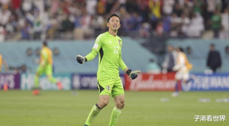 突发！日本国脚最新采访引争议：中国足球成笑话，球迷吐槽声一片(3)