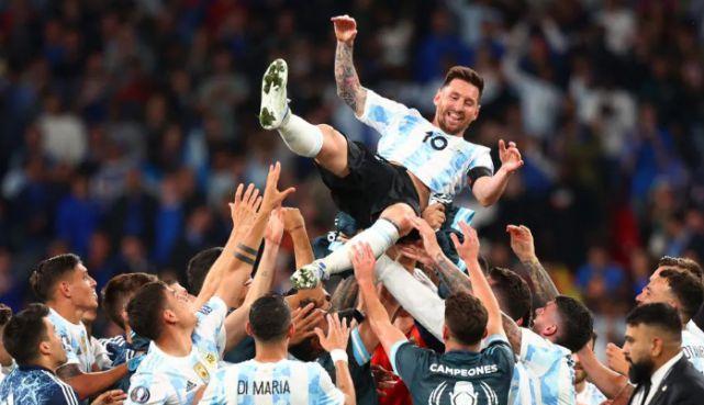 要带阿根廷力争卫冕，梅西成唯一夺冠后坚守国家队的队长(2)
