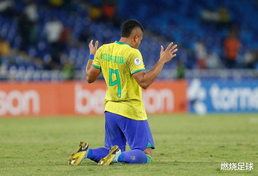 巴西队最新大名单公布：内马尔因伤缺席，9名新人，巴萨猎物入选(3)
