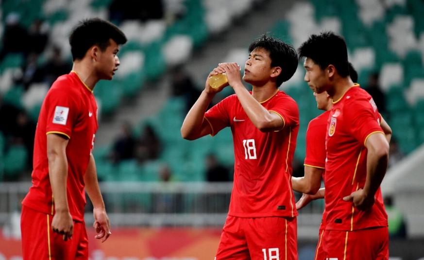 2-4、2-0！中国男足少年斩获亚军，青年夺亚洲杯“死亡之组”第2(3)