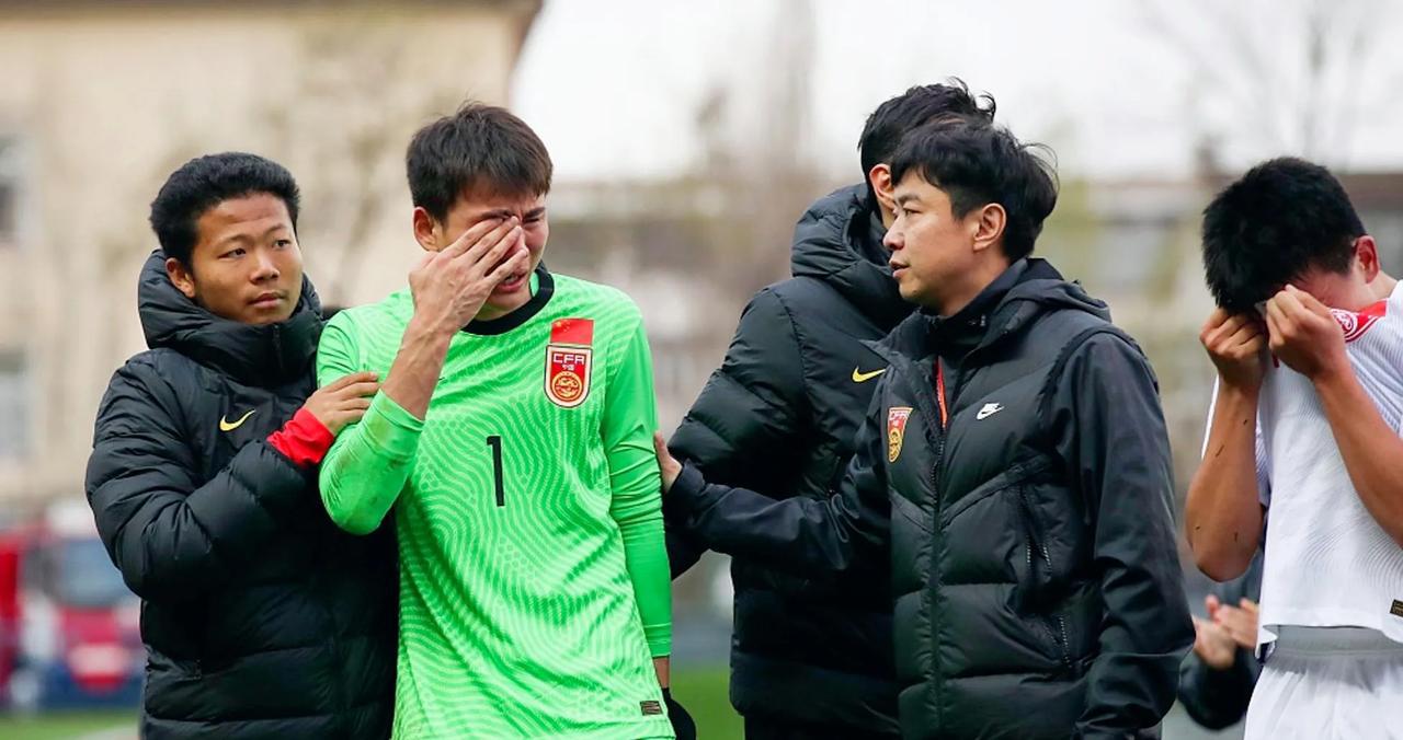 U20国足惜败韩国，90分钟比赛打得难分难解，加时体力不支告负。令人想起2014(1)