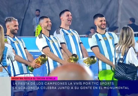阿根廷庆祝引争议！遭媒体狠批，法国球迷再抗议，或连累梅西续约(2)