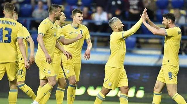 欧预赛: 英格兰VS乌克兰 英格兰能否拿下大胜领跑C组？(3)