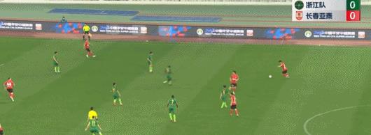 中超-亚泰2-0浙江迎开门红，谭龙、塞尔吉尼奥最后10分钟连入2球(9)
