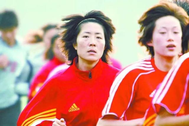 19岁成为主力，国家队出场219次，读懂浦玮才懂中国女足的坚韧(14)