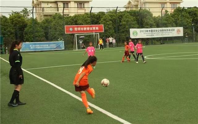 第二届中国青少年足球联赛昆明赛区揭幕(1)