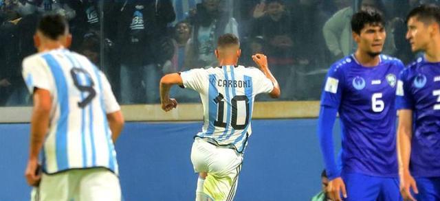 3-0！阿根廷出线，末轮打平获小组第1，新梅西2场2球，冲击第7冠(2)