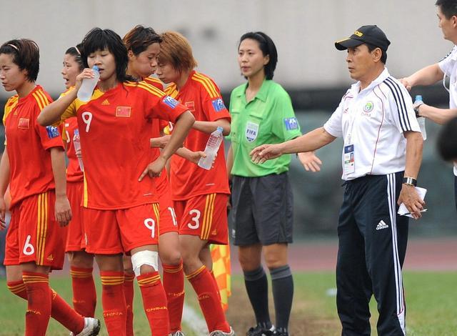 中国女足新的名单公布，奥运预赛分组状态出炉，女足未来困难重重(1)