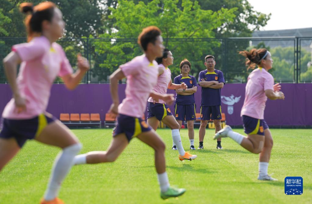 中国女足在沪集训 备战女足世界杯(1)