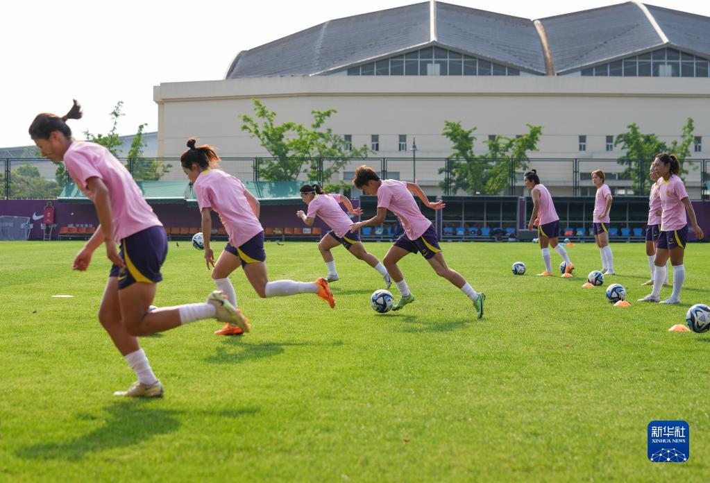 中国女足在沪集训 备战女足世界杯(7)