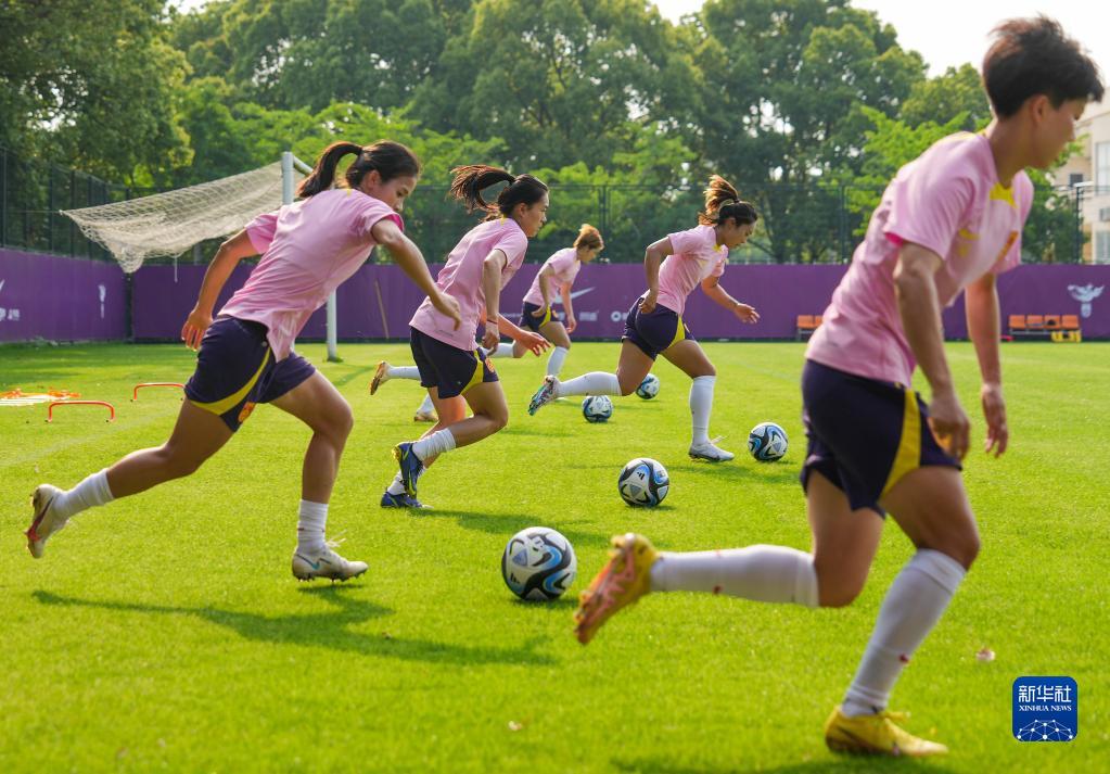 中国女足在沪集训 备战女足世界杯(8)