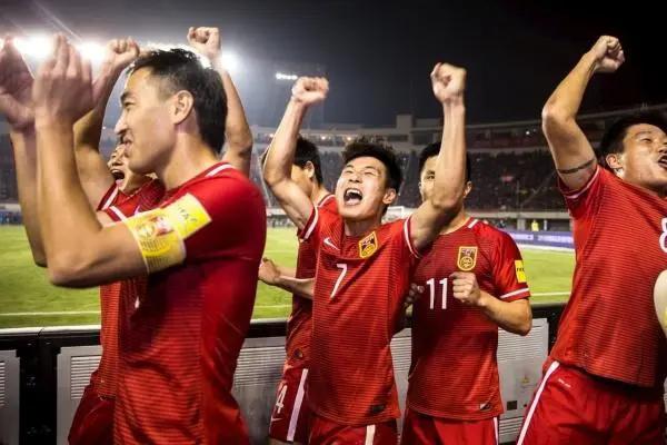 中国足球为何全面落后于日韩：4个问题不解决永无出头之日！(1)