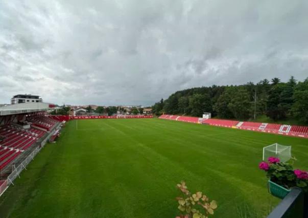 马蒂奇在塞尔维亚，进行回忆之旅，回到青年少年时期球队的体育场(3)