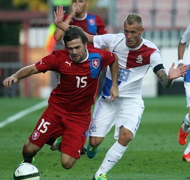 U21欧洲杯：德国队志在卫冕，以色列抢分无望？捷克VS英格兰(6)