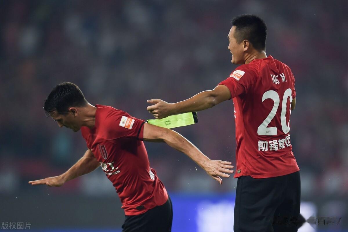 成都蓉城取得重要胜利！他们在中超联赛第16轮主场以2比0完胜河南队，周定洋和唐鑫(2)