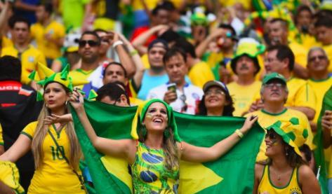 突发，巴西球迷竟呼吁阿根廷放水：做掉他们，绝不让梅西进世界杯(1)